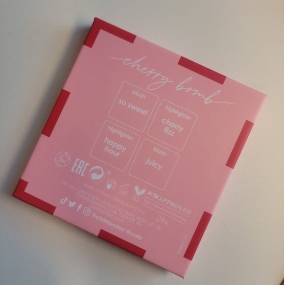 3/$30 CIATE LONDON Cherry Bomb Blush And Highlighter Palette - Picture 4 of 6